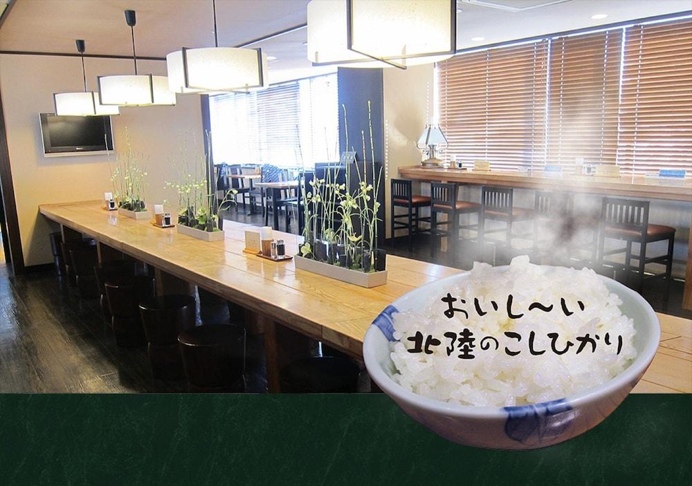 Uozu Manten Hotel Ekimae المظهر الخارجي الصورة