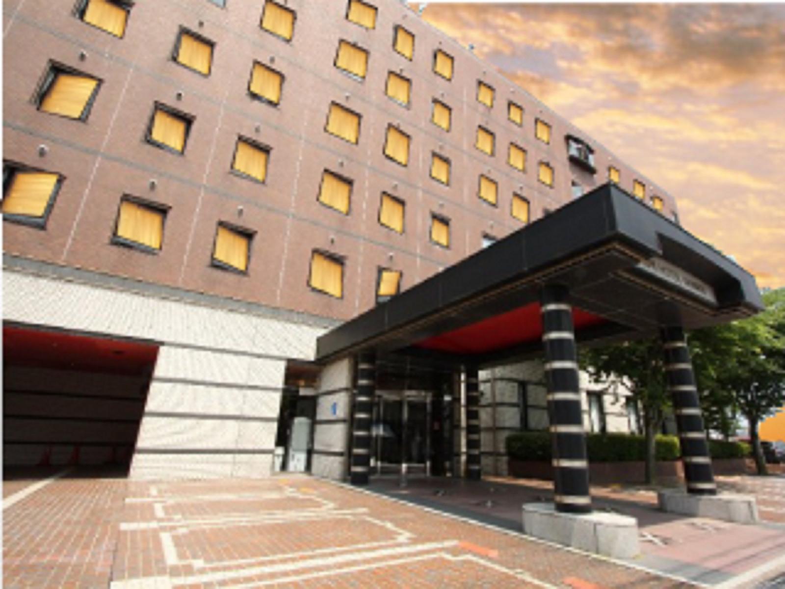 Uozu Manten Hotel Ekimae المظهر الخارجي الصورة
